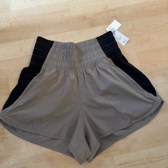 Abercrombie YPB running shorts size S - NEW with tags! - Picture 1 of 4